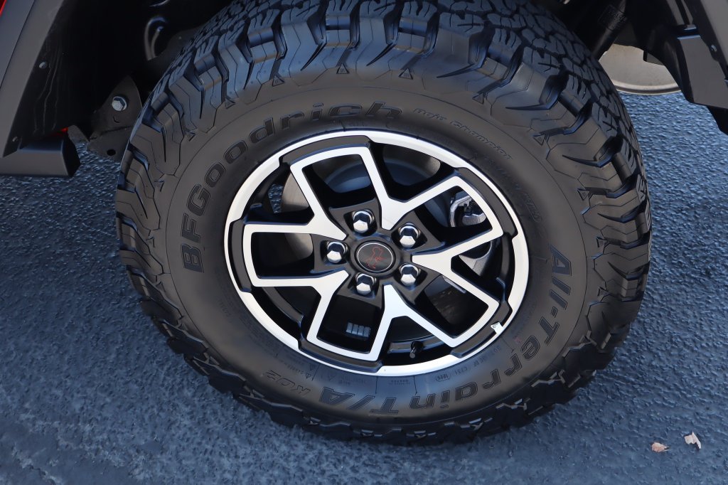 Certified 2025 Jeep Wrangler Unlimited Rubicon AWD/4WD image 13