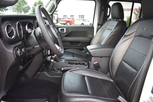 Used 2023 Jeep Gladiator Overland w/ Cold Weather Group AWD/4WD image 14