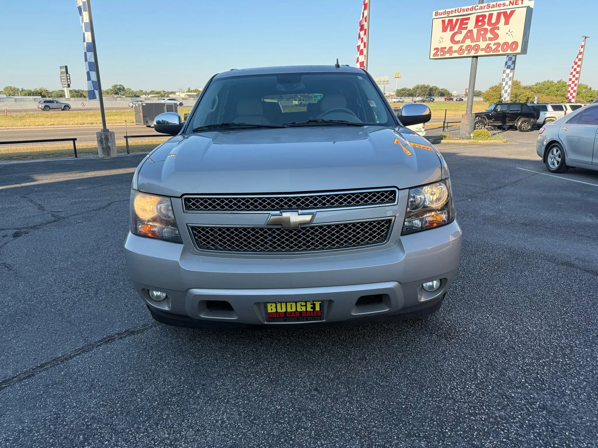 Used 2008 Chevrolet Suburban LTZ w/ LTZ Preferred Equipment Group image 2