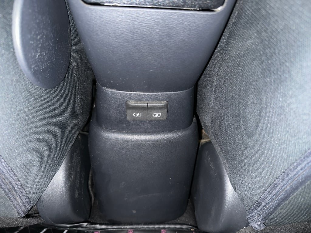 Used 2020 Nissan Versa SV FWD image 18