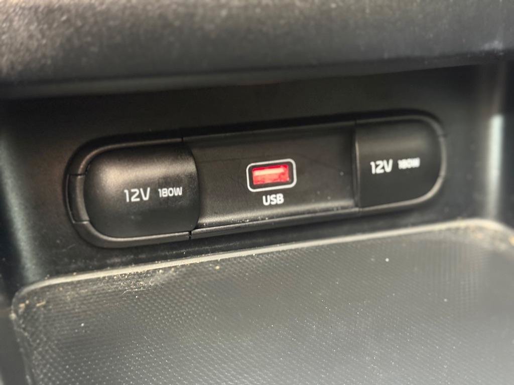 Used 2023 Kia Forte LXS w/ LXS Technology Package FWD image 20