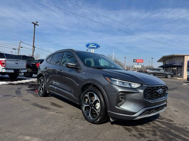 Used 2023 Ford Escape ST-Line Select w/ Tech Pack #1 image 4