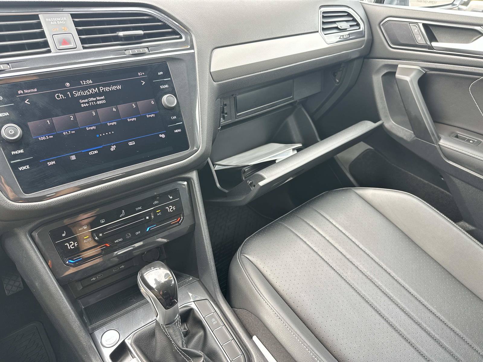 Used 2023 Volkswagen Tiguan SE AWD/4WD image 32