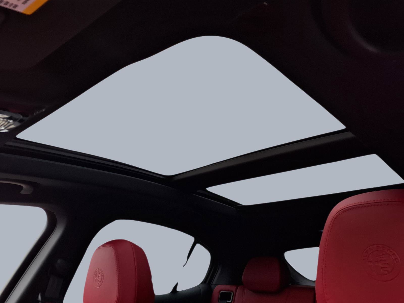 New 2026 Alfa Romeo Stelvio Sprint image 13