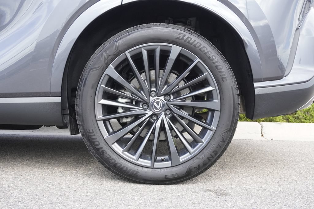 Used 2025 Lexus RX 350h w/ Convenience Package AWD/4WD image 33