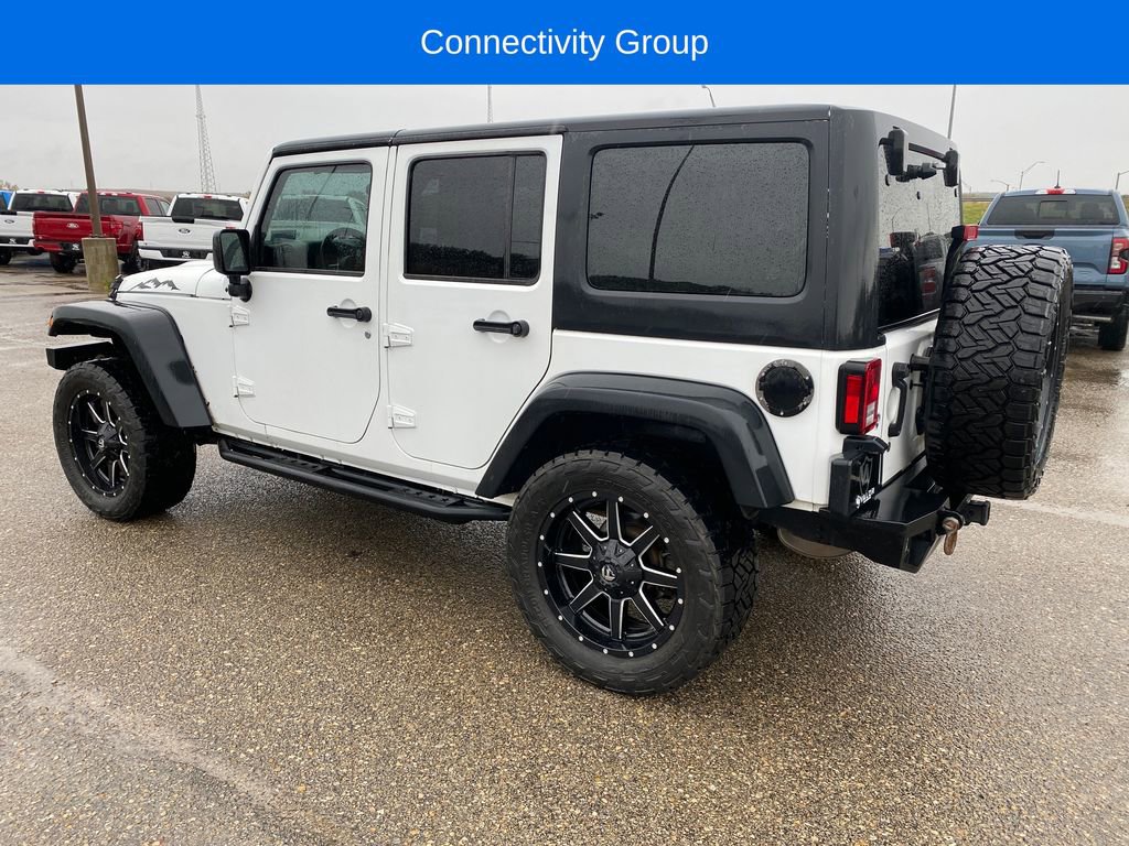 Used 2018 Jeep Wrangler Unlimited Sport w/ Connectivity Group image 4