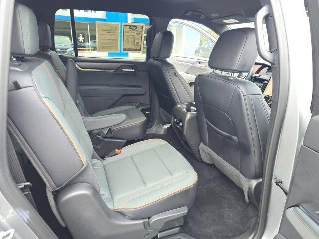 Used 2026 GMC Acadia AT4 w/ Super Cruise Package AWD/4WD image 39