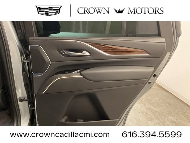 Certified 2024 Cadillac Escalade Premium Luxury AWD/4WD image 29