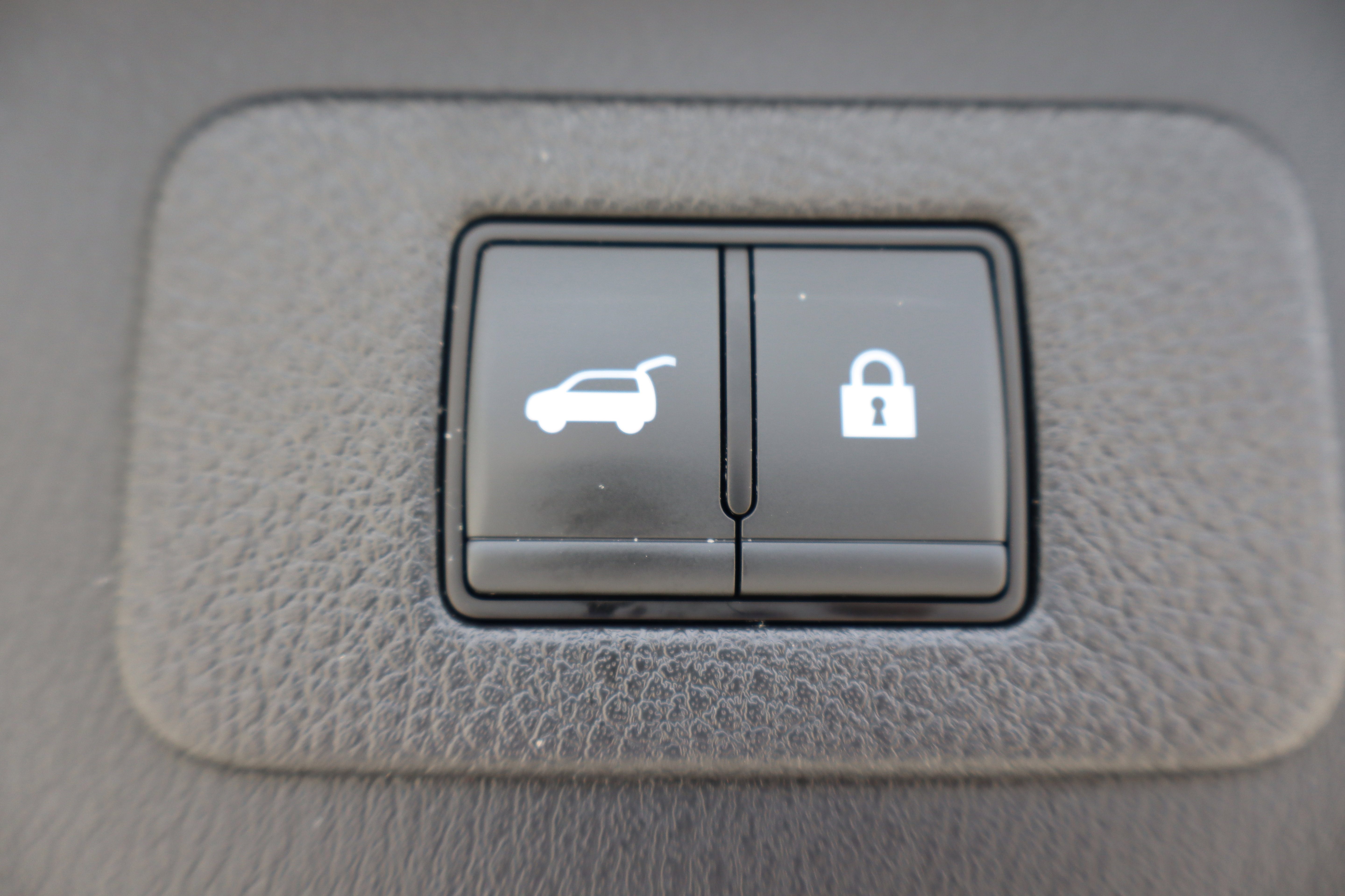 Used 2024 Nissan Armada Platinum w/ Cargo Package RWD image 32
