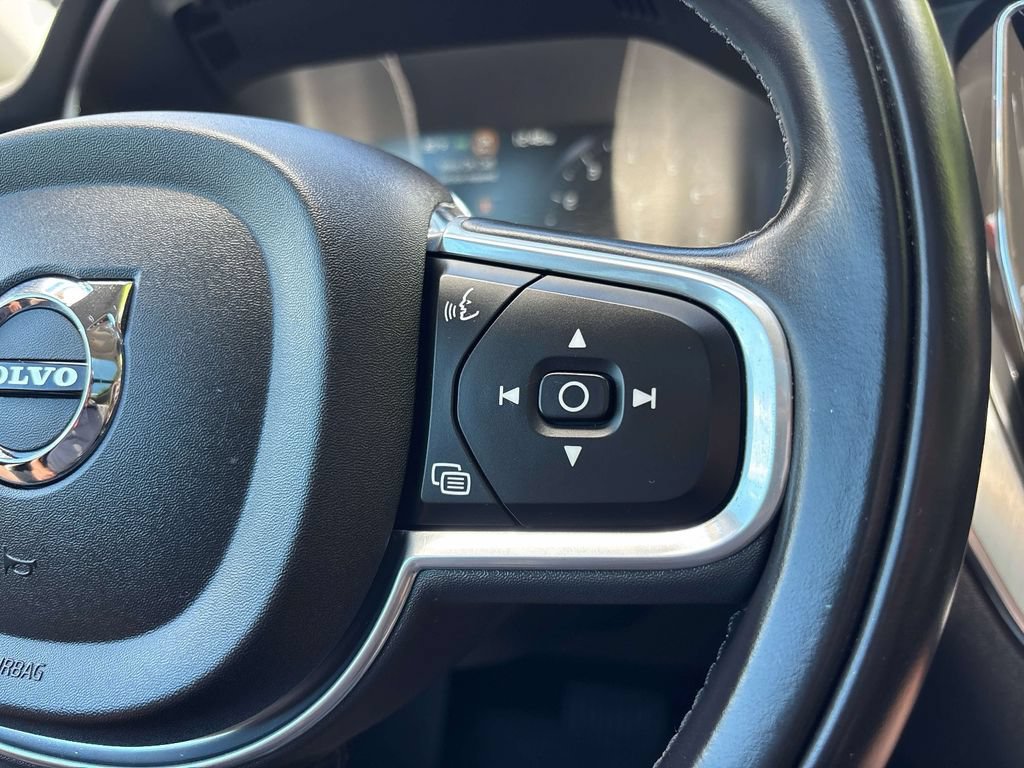 Used 2018 Volvo XC60 T6 Momentum w/ Advanced Package AWD/4WD image 28