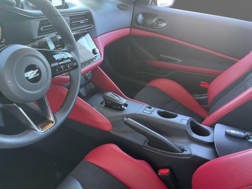 Used 2025 Nissan Z Performance w/ Floor Mat Package RWD image 11