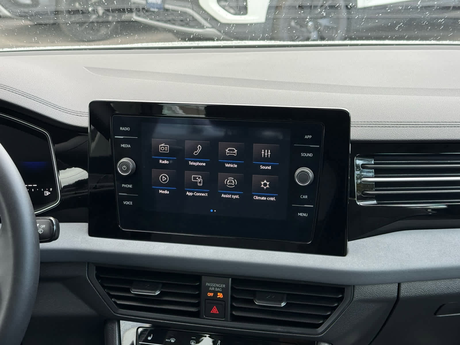 Used 2026 Volkswagen Jetta SE FWD image 23