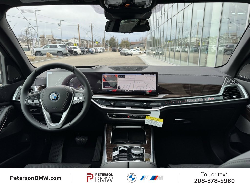 New 2026 BMW X5 xDrive50e image 2