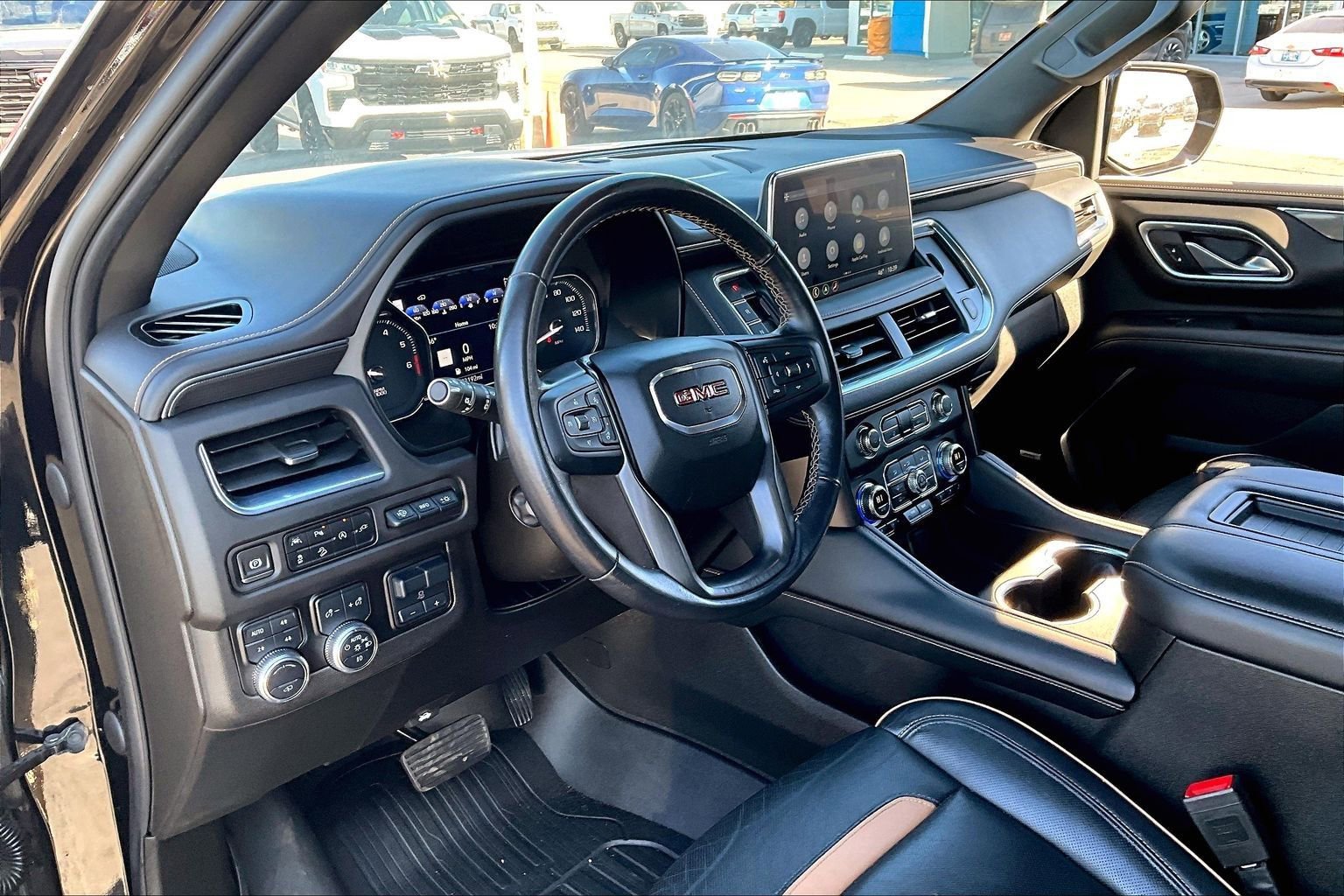 Used 2021 GMC Yukon AT4 w/ AT4 Premium Plus Package image 13