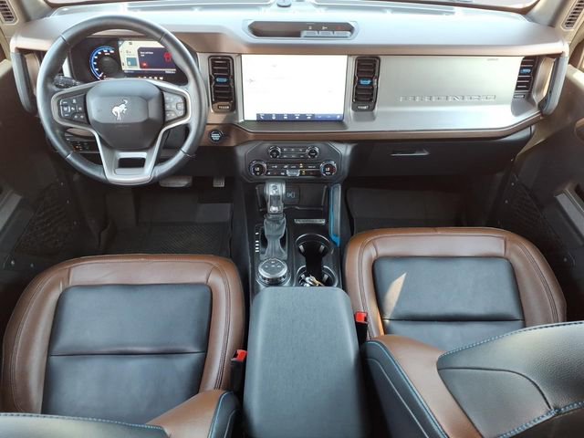 Used 2023 Ford Bronco Outer Banks AWD/4WD image 16