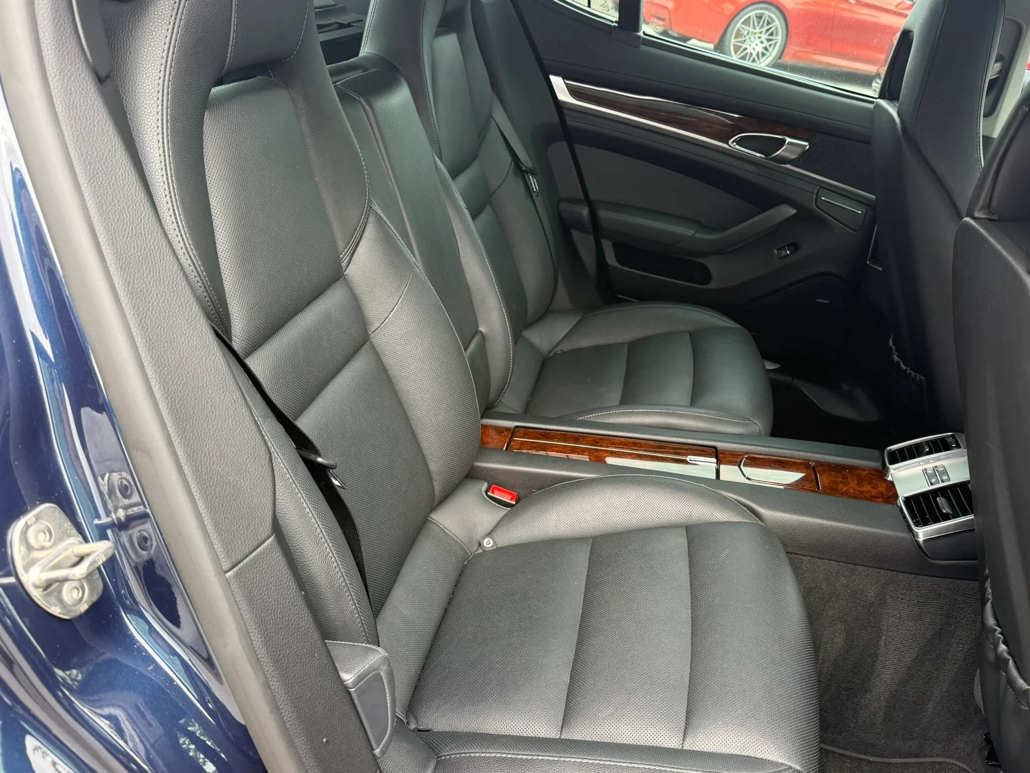 Used 2012 Porsche Panamera image 24