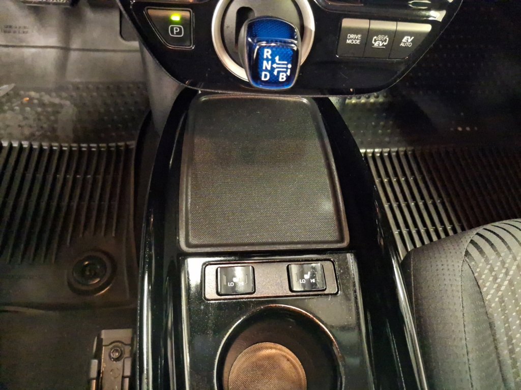 Used 2022 Toyota Prius Prime LE FWD image 25