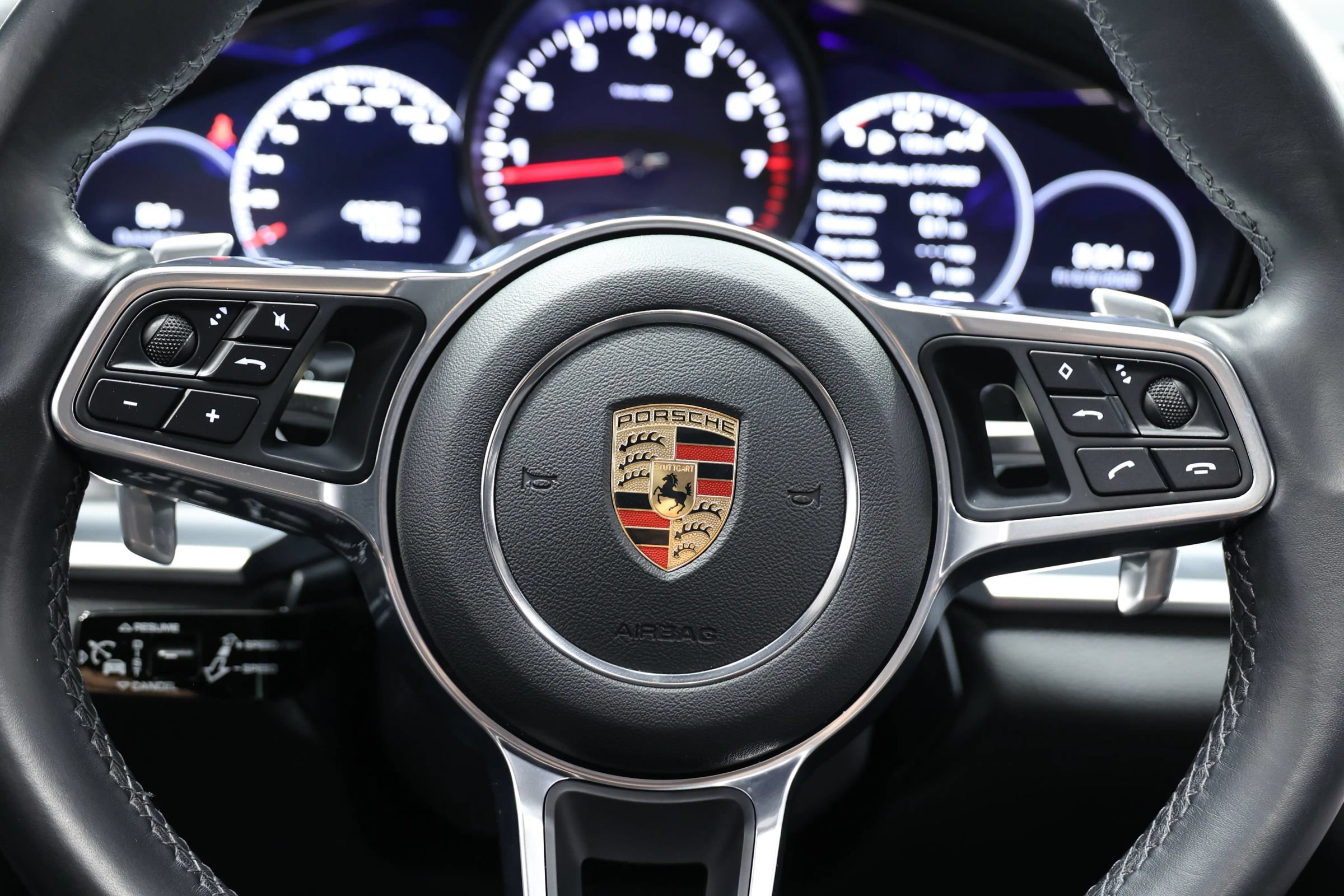 Used 2020 Porsche Panamera AWD/4WD image 25