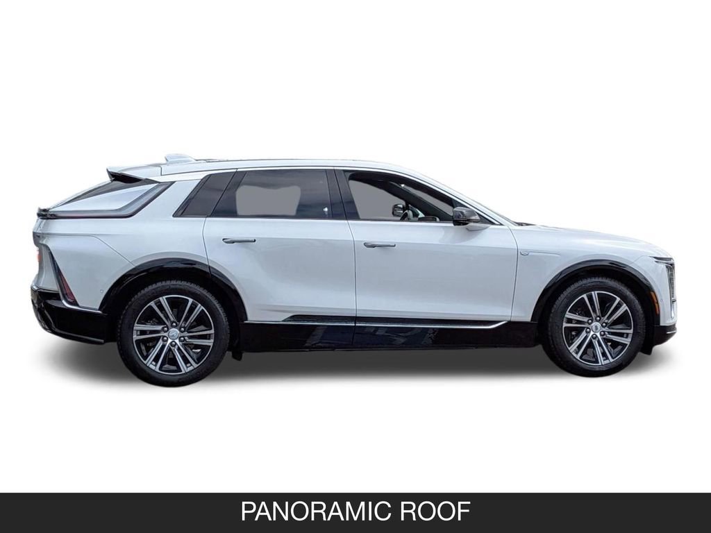 Used 2024 Cadillac Lyriq Luxury RWD image 8