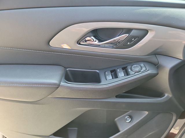 Used 2023 Chevrolet Traverse LT w/ LPO, Floor Liner Package AWD/4WD image 17