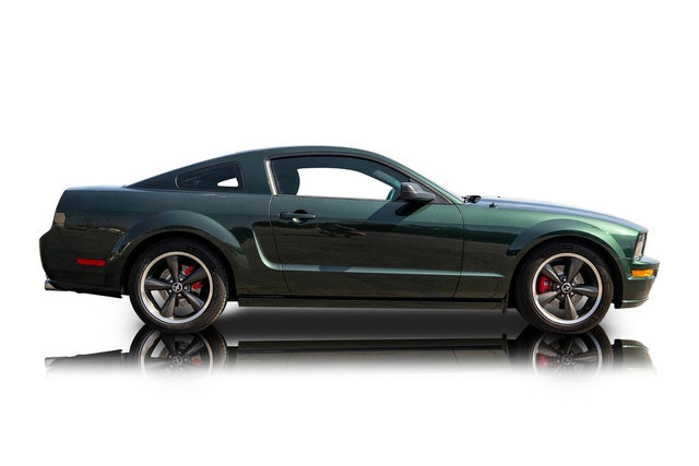 Used 2009 Ford Mustang GT RWD image 2