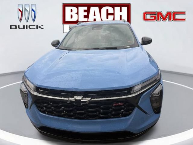 Used 2024 Chevrolet Trax RS w/ Sunroof Package FWD image 7