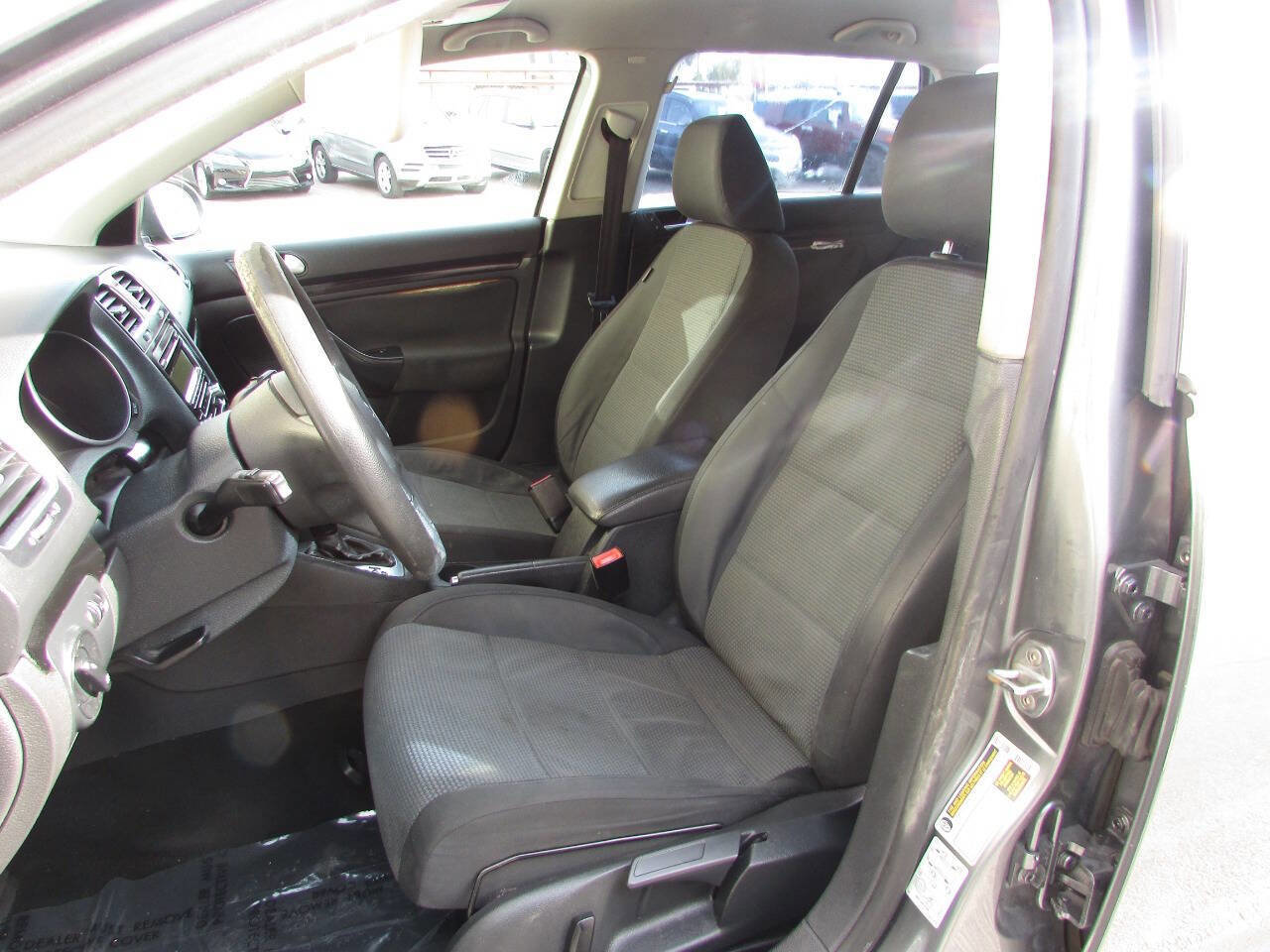 Used 2011 Volkswagen Jetta S FWD image 15