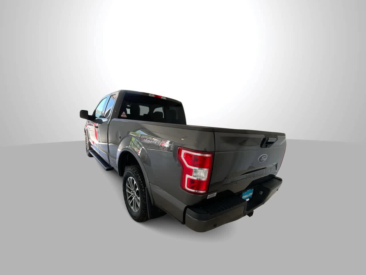 Used 2018 Ford F150 XLT w/ Equipment Group 302A Luxury AWD/4WD image 6
