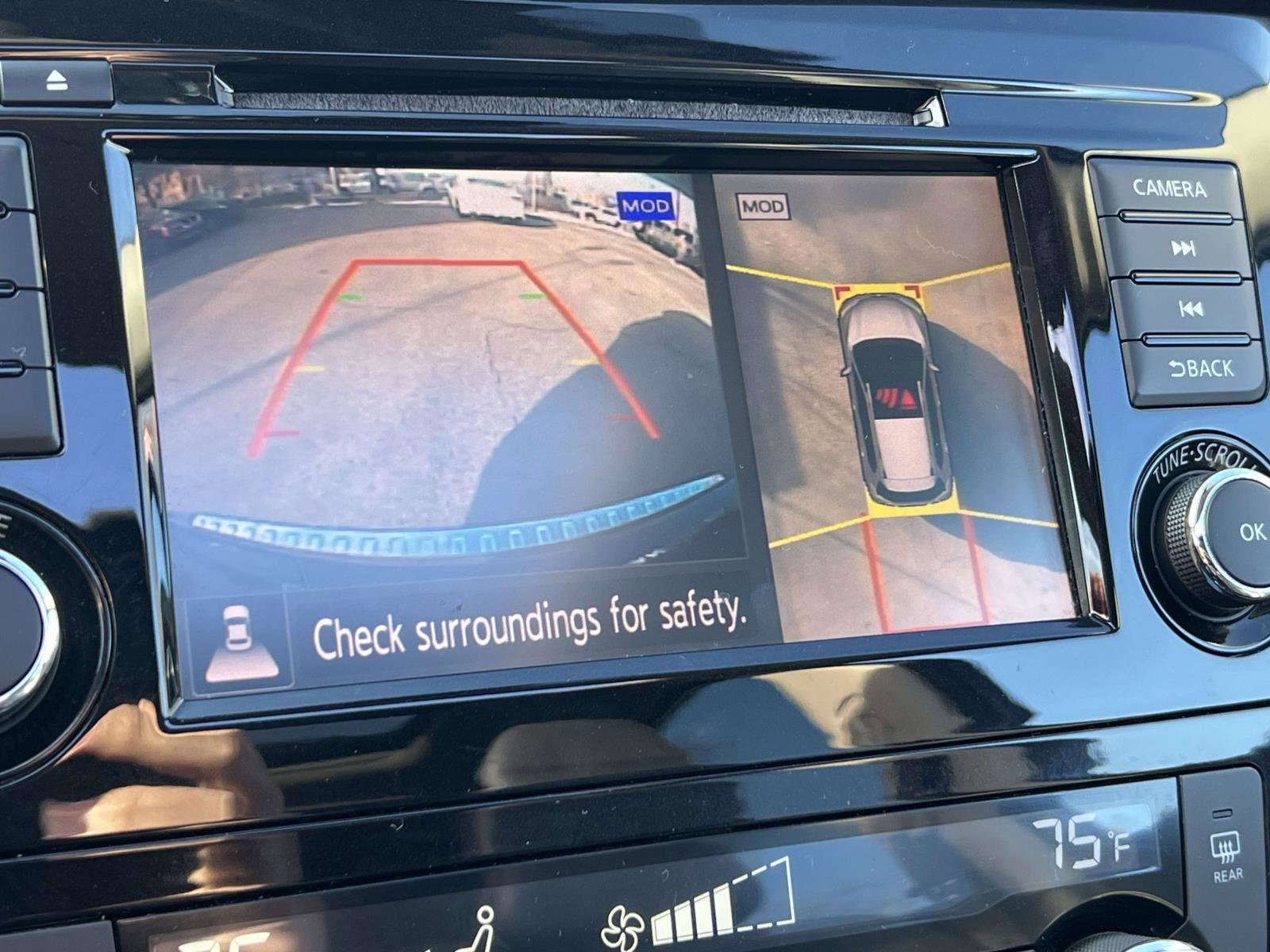 Used 2020 Nissan Rogue SL w/ Premium Package image 30