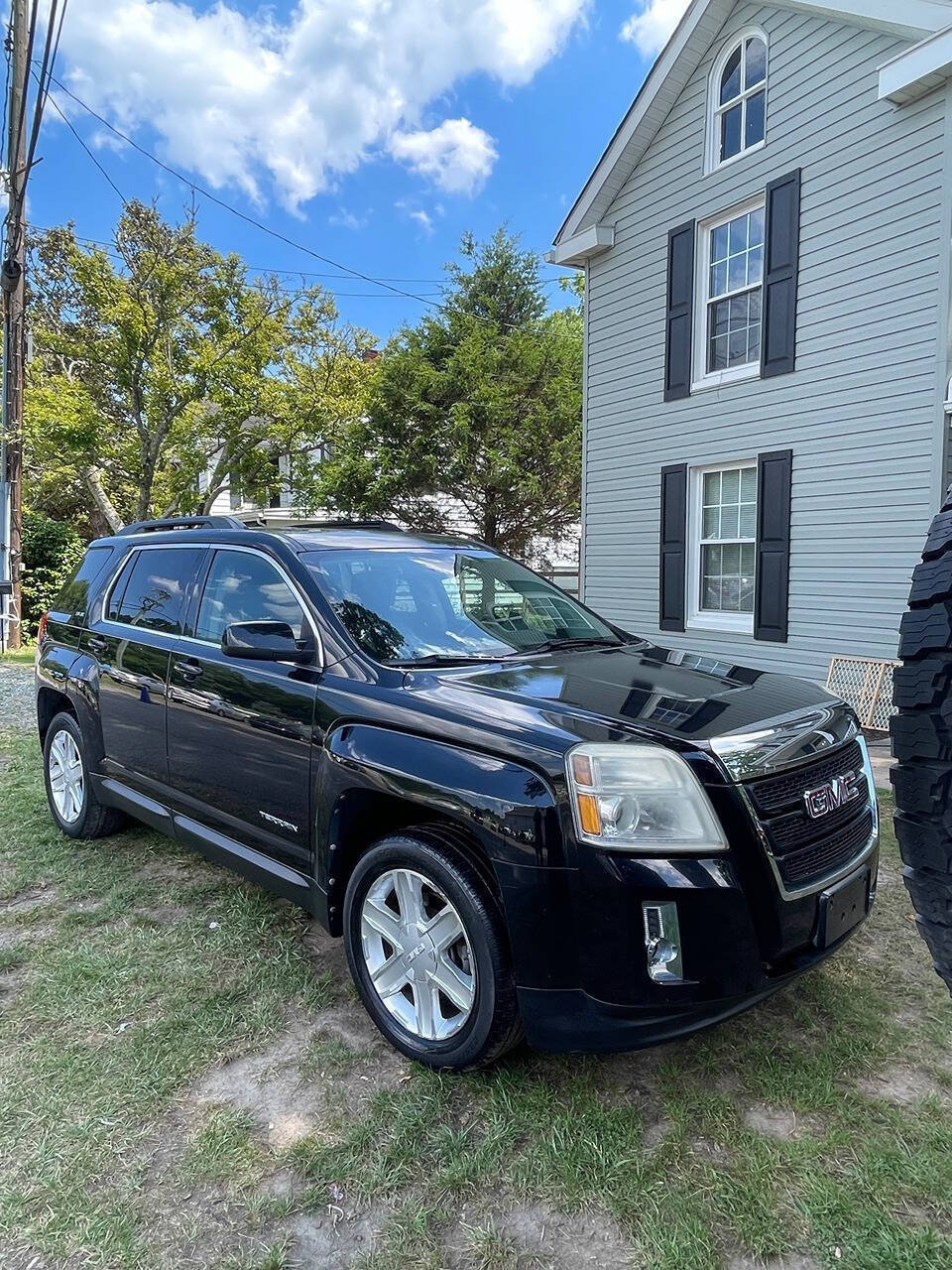 Used 2012 GMC Terrain SLE FWD image 2