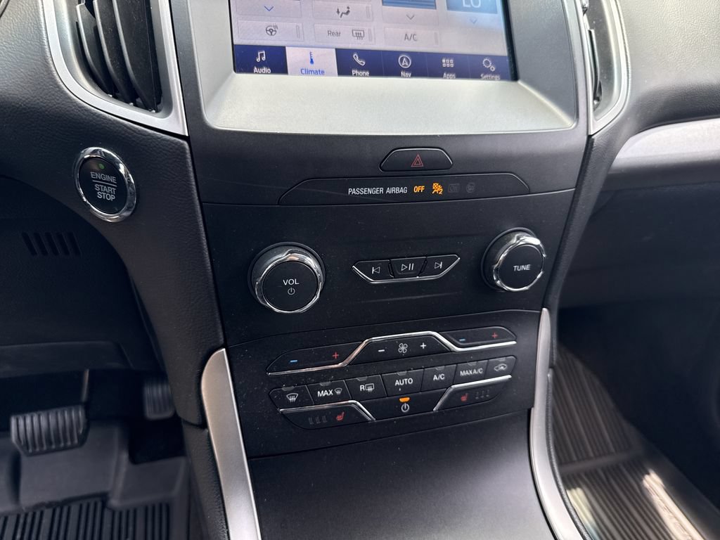 Used 2019 Ford Edge SEL w/ Equipment Group 201A AWD/4WD image 28