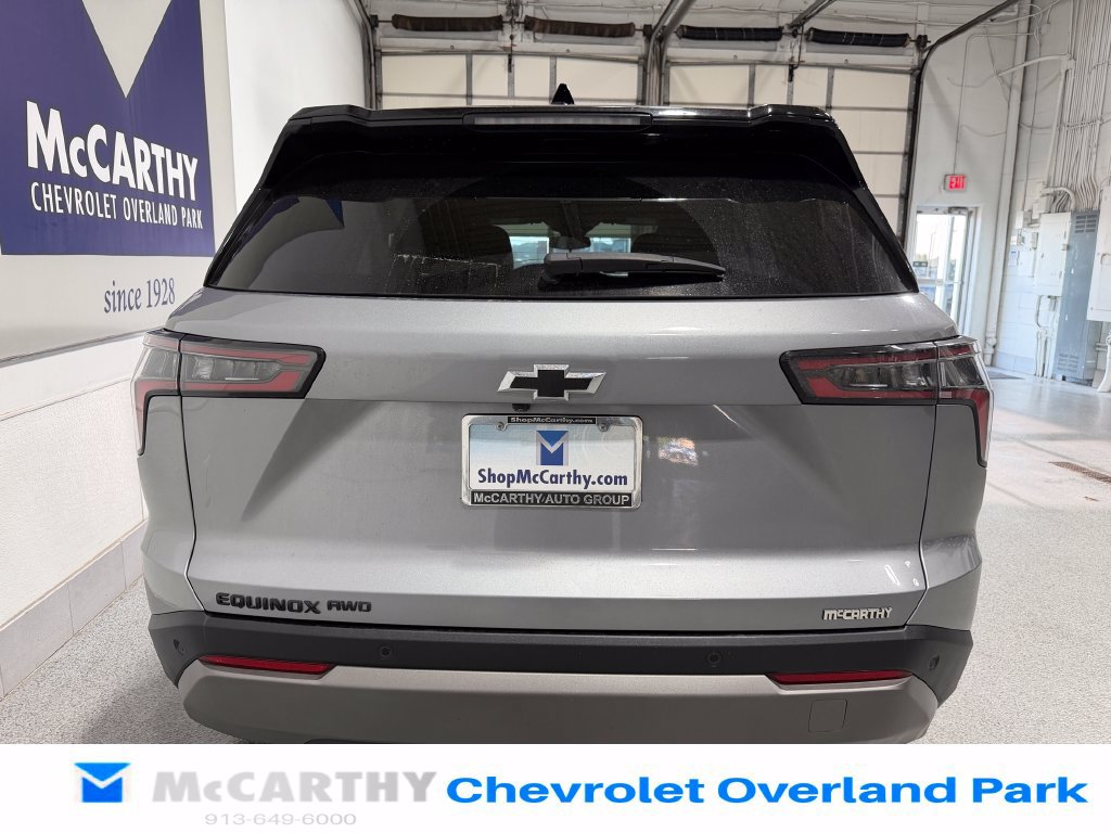Used 2025 Chevrolet Equinox LT AWD/4WD image 6