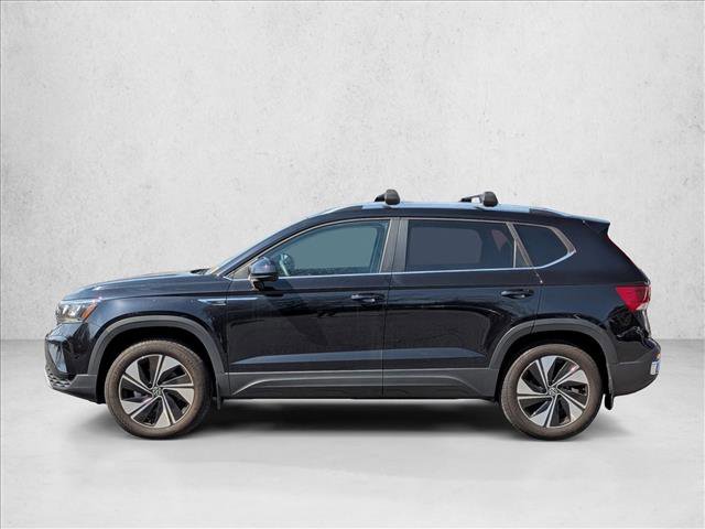 Used 2024 Volkswagen Taos SE image 8