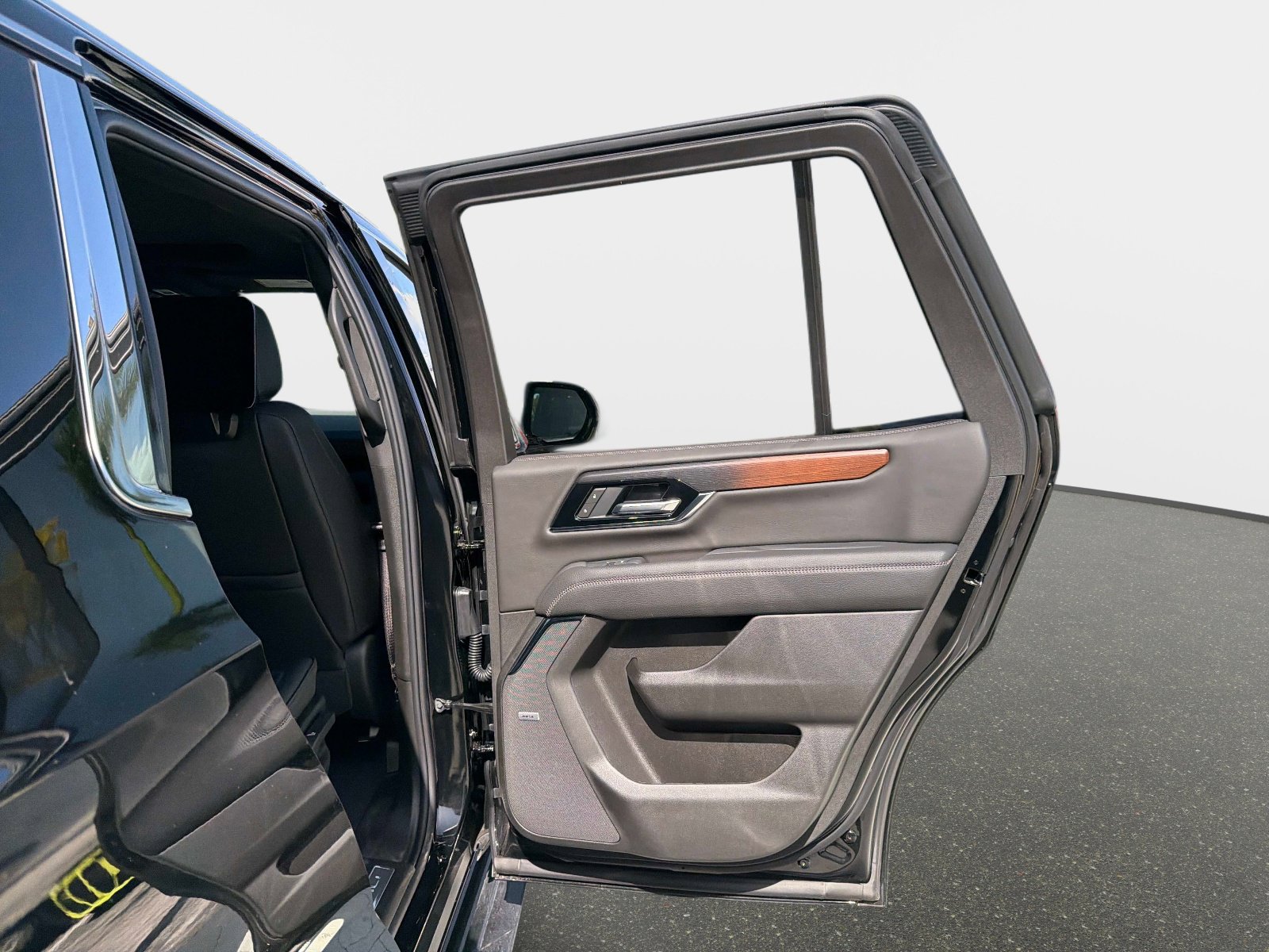 Used 2026 GMC Yukon Denali w/ Advanced Technology Package image 26