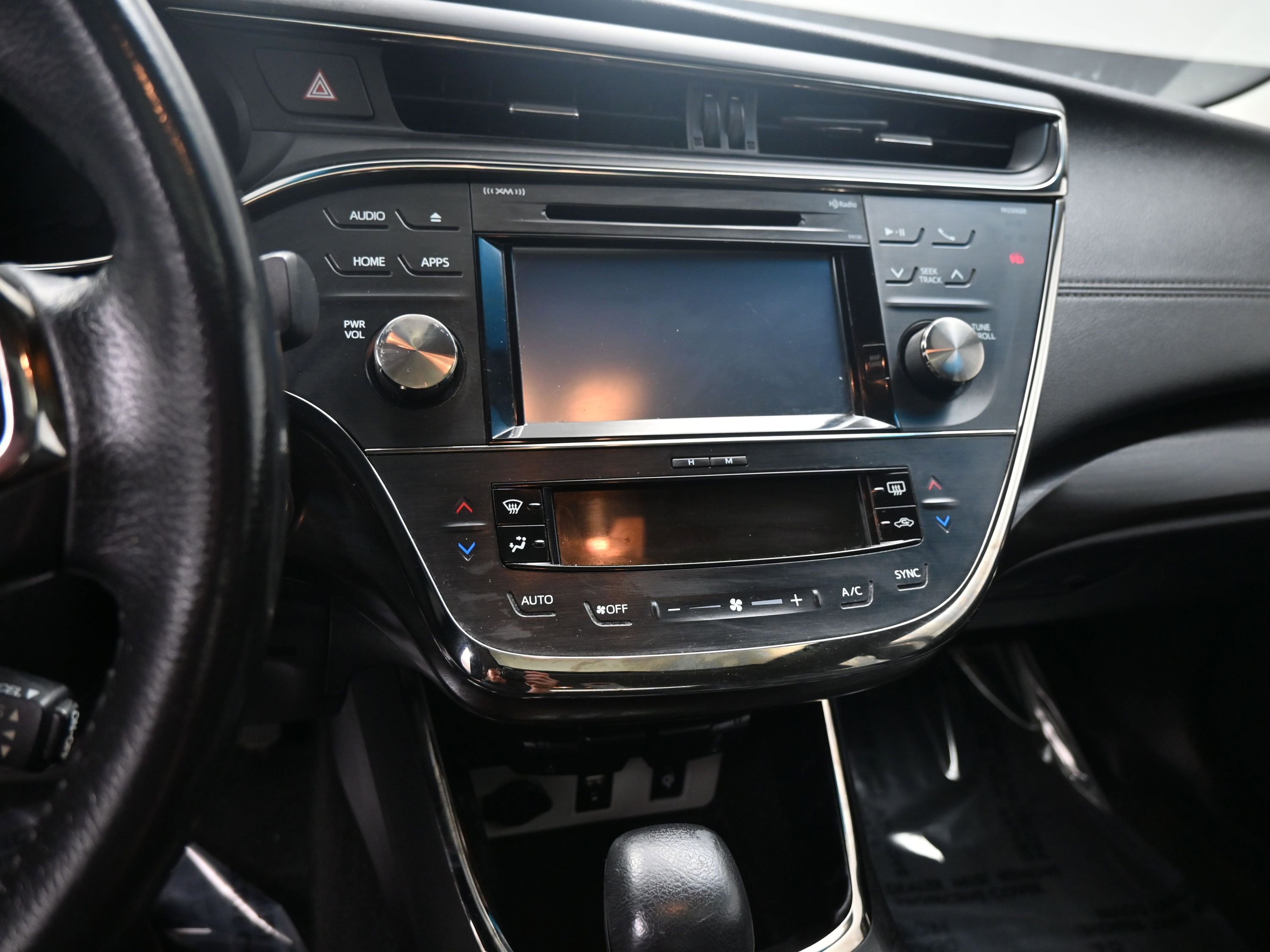 Used 2016 Toyota Avalon XLE Premium image 16