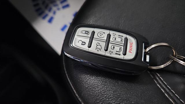 Used 2022 Chrysler Pacifica Touring-L w/ S Appearance Package FWD image 21