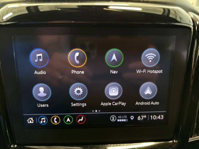 Used 2023 Chevrolet Traverse RS image 21