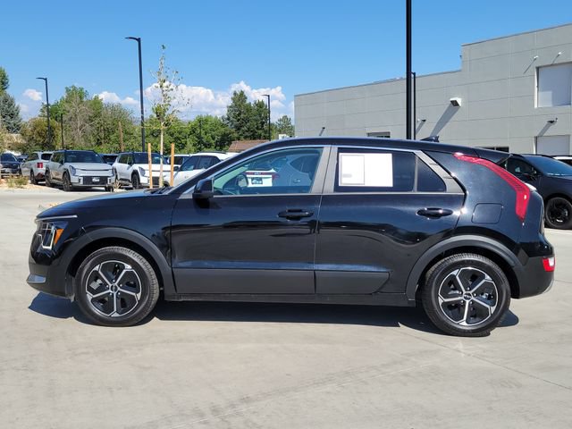 Certified 2023 Kia Niro LX FWD image 2