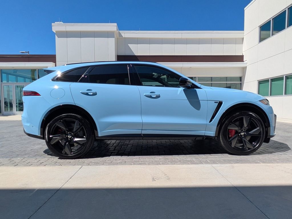 New 2026 Jaguar F-PACE SVR image 4