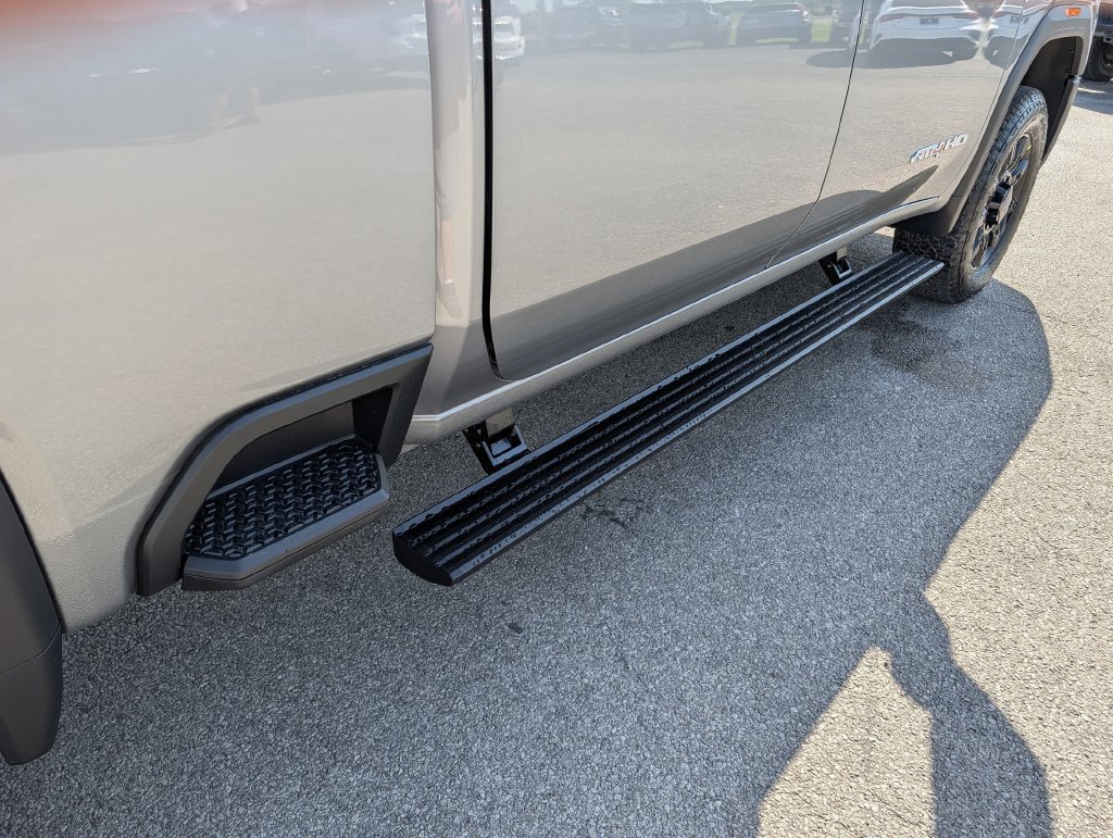 New 2026 GMC Sierra 2500 AT4 w/ AT4 Premium Plus Package AWD/4WD image 32