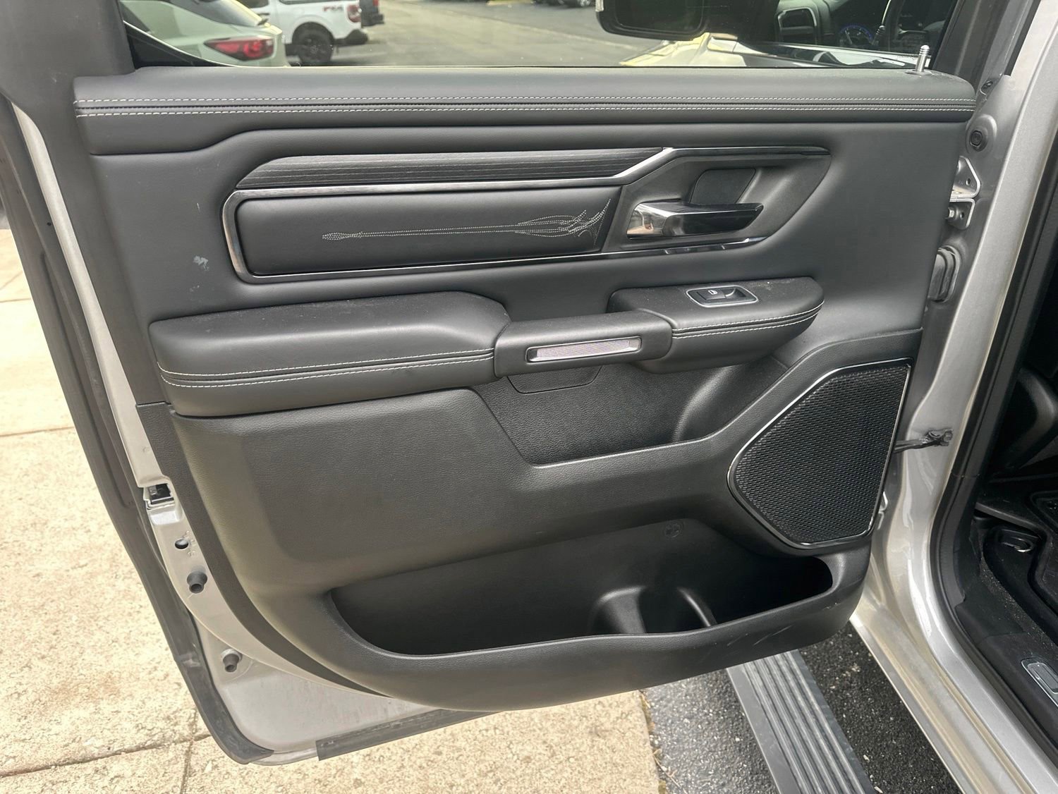 Used 2022 RAM 1500 Limited w/ Body Color Bumper Group AWD/4WD image 21