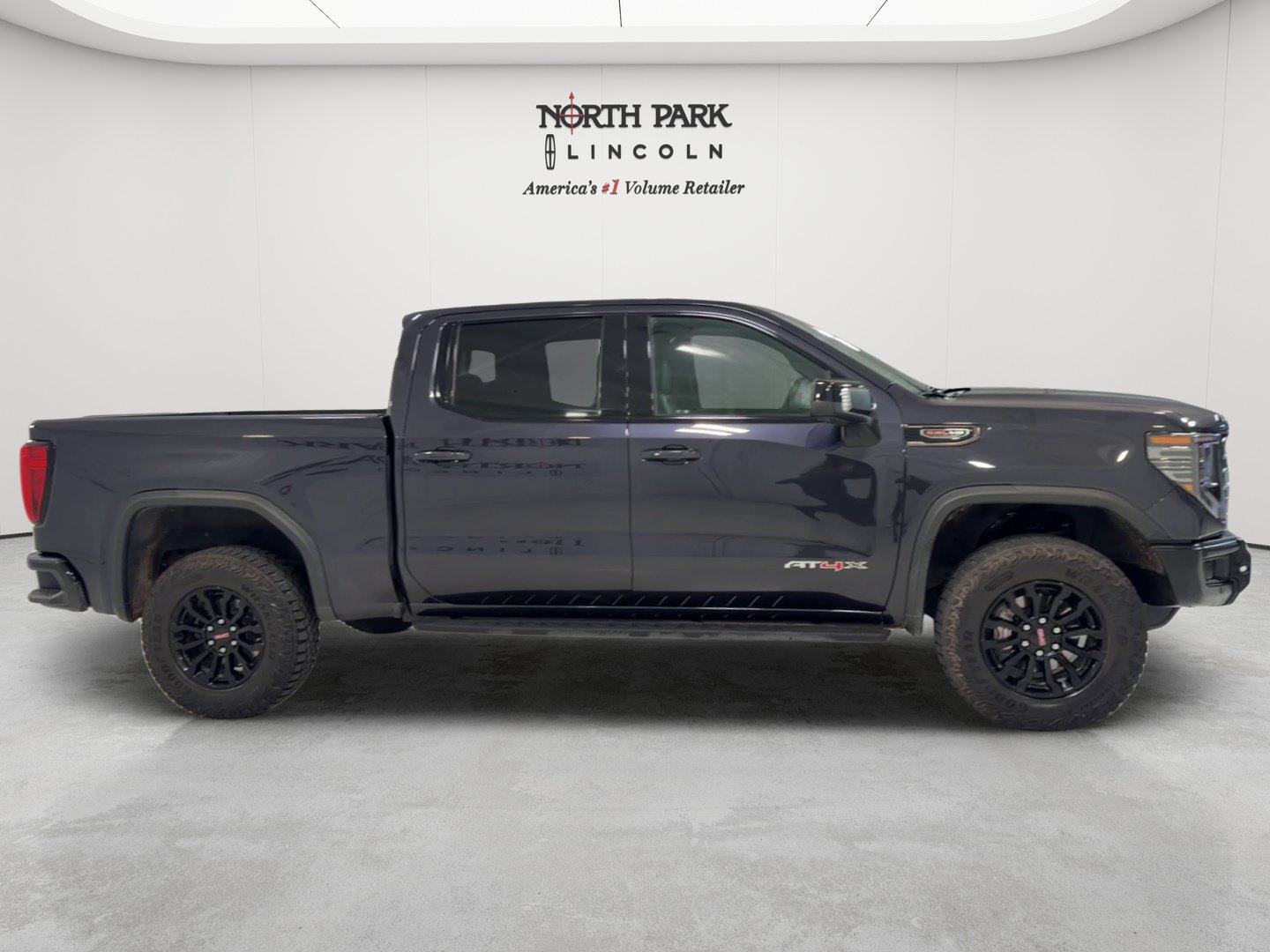 Used 2023 GMC Sierra 1500 AT4X AWD/4WD image 6
