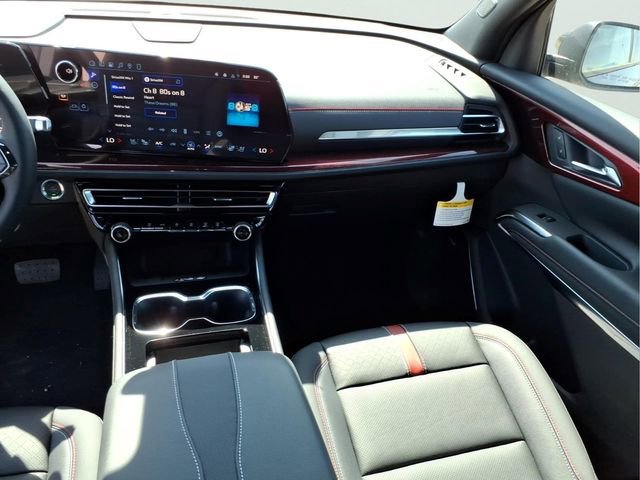 New 2026 Chevrolet Traverse RS w/ LPO, Floor Liner Package AWD/4WD image 15