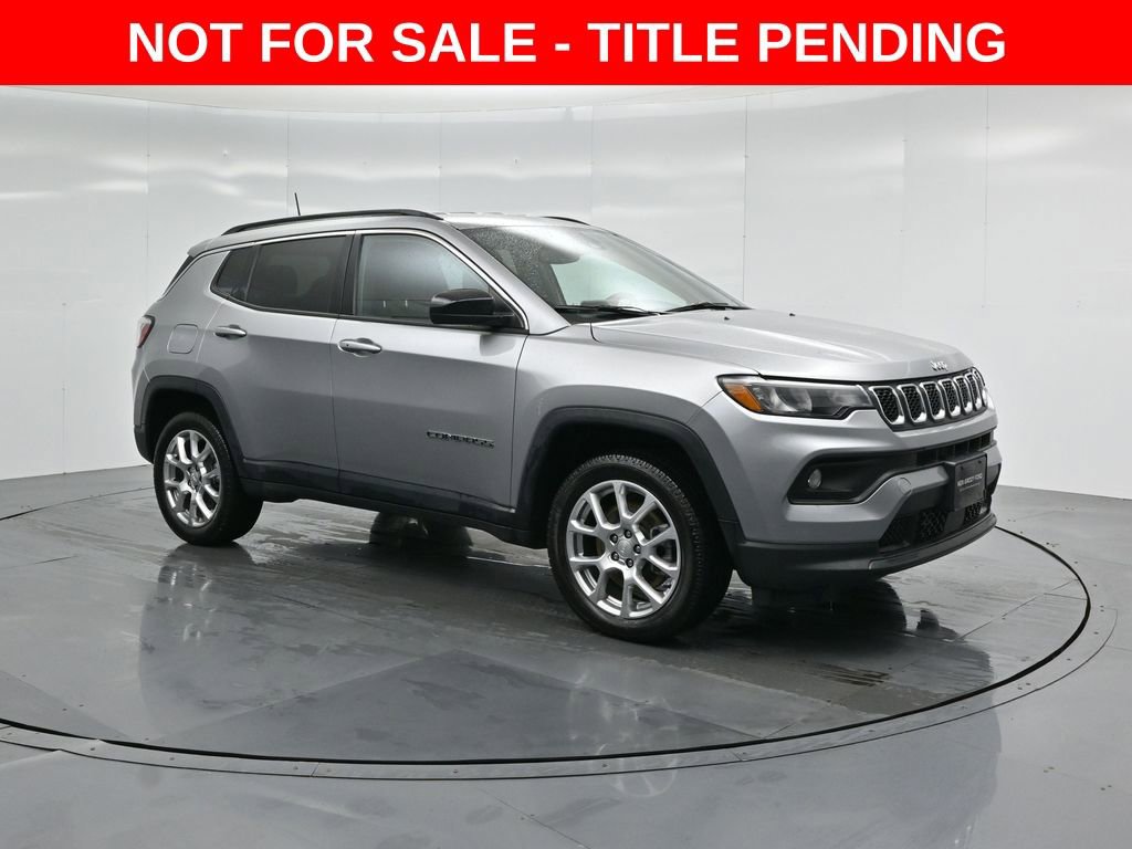Used 2023 Jeep Compass Latitude image 19