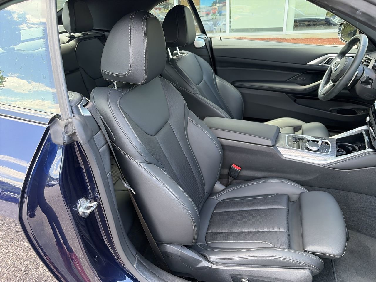 Certified 2024 BMW M440i Convertible RWD image 33