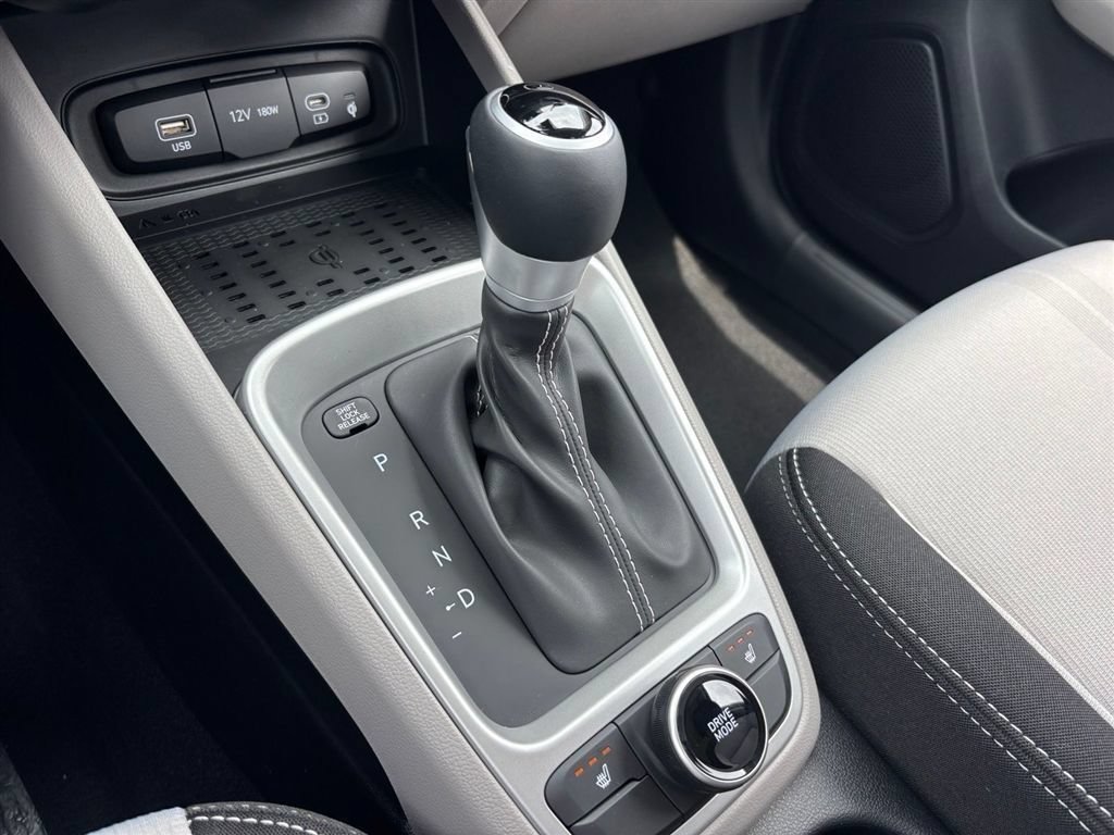 New 2026 Hyundai Venue SEL FWD image 25