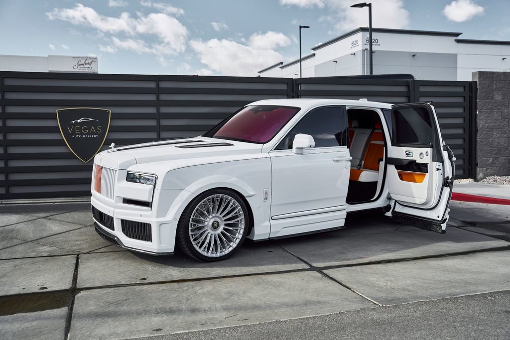 Used 2026 Rolls-Royce Cullinan AWD/4WD image 4