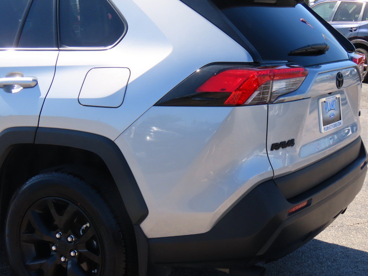 Used 2024 Toyota RAV4 LE image 15