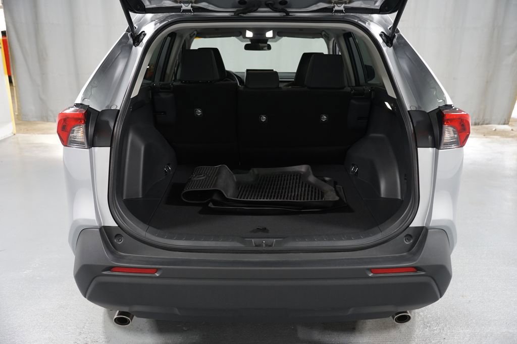 Certified 2025 Toyota RAV4 LE image 32