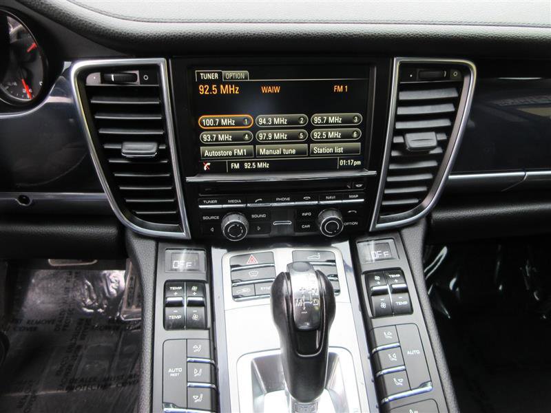 Used 2016 Porsche Panamera 4 image 19